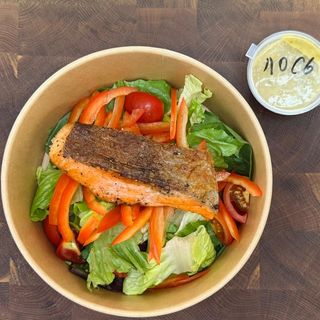 Салат з лососем(300г)