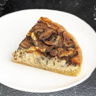 Кіш з куркою та грибами