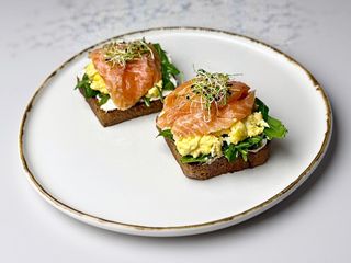 Бріош з лососем(414г)