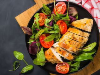 Стейк курячий (200г/30г/30г)