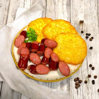 Деруни з ковбасками(250 грам)