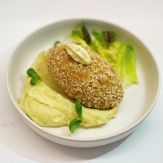 Котлета рибна з трюфельною сальсою