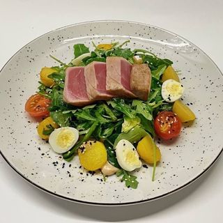 Салат з двома текстурами тунця