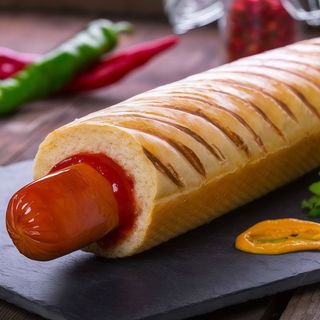 Французький Хот-Дог з баварською сосискою