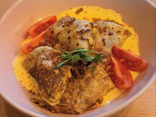 Млинці з рваною телятиною