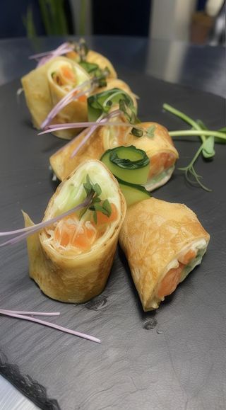 Млинці з лососем та крем-чизом (140г)