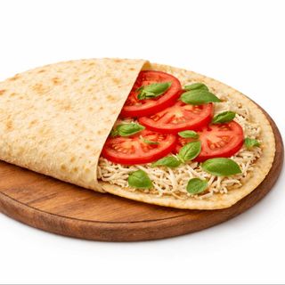 Янтик з моцарелою, помідором та базиліком