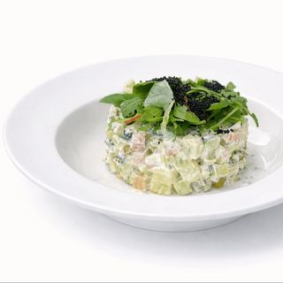 Великий салат з масляною рибою