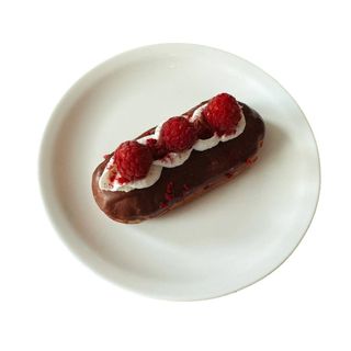 Десерт Малиновий еклер (80г)