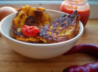 Деруни картопляні класичні на підложці з домашньої Аджики (250г)