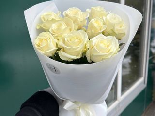 Букет білих троянд 9 шт