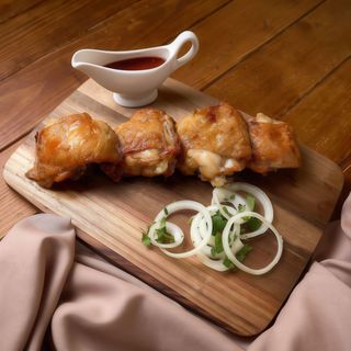 Шашлик курячий та соус сацебелі (250/30 г.)