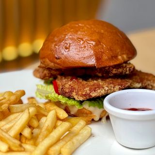 Бургер з хрумкою куркою(550г)