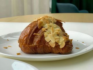 Круасан мигдалевий (115г)