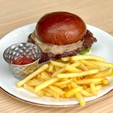 Бургер з трюфельним соусом