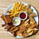 Тарілка снеків