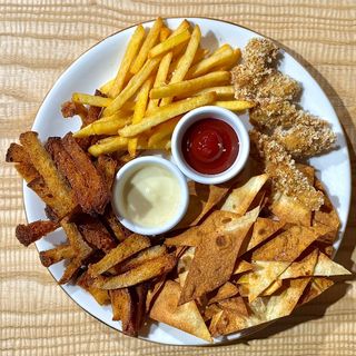 Тарілка снеків(500г)