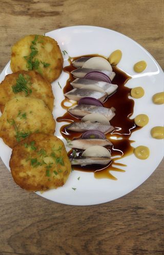 Деруни з оселедцем (300г)