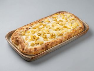 Римська з куркою та ананасом (650г)