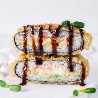 Суші бургер з лососем (200г)