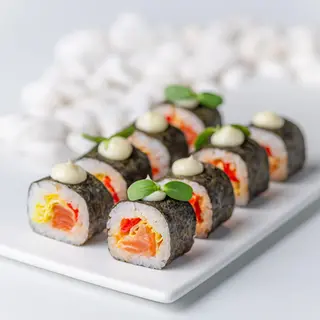 Карай з копченим лососем (8шт/220г)