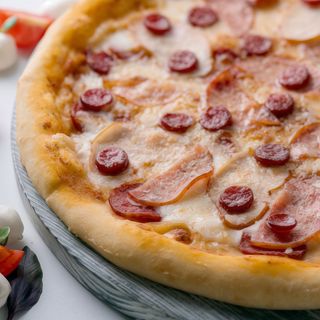 Піца 4 м'яса (30см/520г)