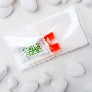 Комплект серветка, тримач