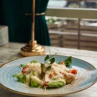 Салат Цезар з лососем (220г)