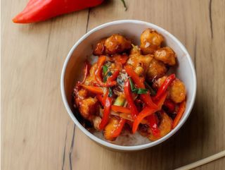 Курка базилік в гострому соусі з рисом (480г)