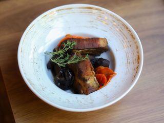 Свинні реберця з чорносливом  (300г)