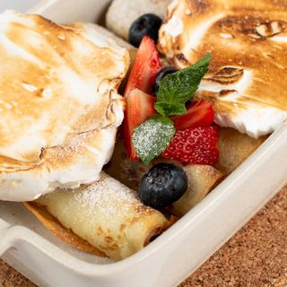 Млинці з сиром та меренгою (160/30г)