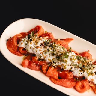 Фермерські печені перці з мусом із фети (200г)