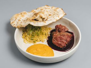 Щока томлена у дров'яній печі (400г)