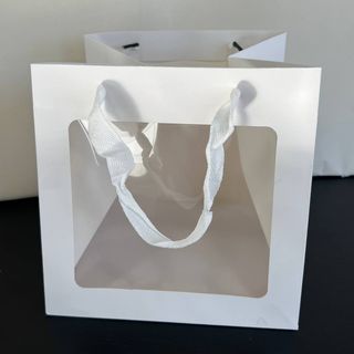 Сумочка переноска, біла незенька