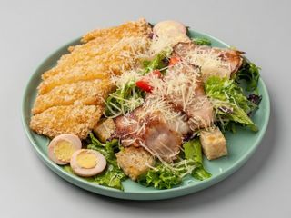 Цезар з курячим Шніцелем (300г)