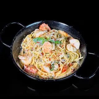 Паста з креветками (300г)
