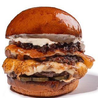 Дабл зі смаженим сиром та трюфельним соусом