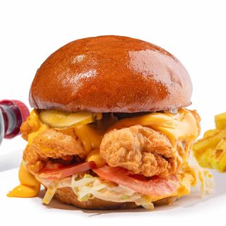 Велетень з кріспі куркою меню