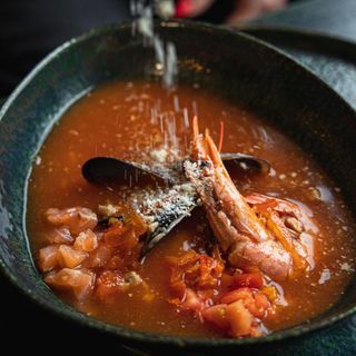 Томатний суп з морепродуктами