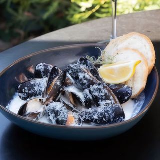 Мідії у вершкому соусі