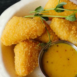 Сирні палички з солодким соусом