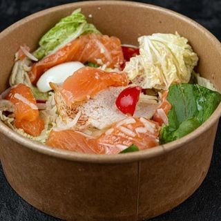 Салат Цезар з сьомгою (210г)