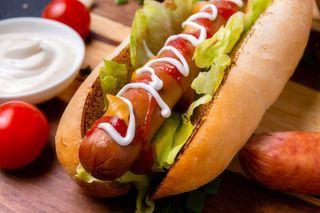 Хот-Дог з копченою сосискою Double (320г)