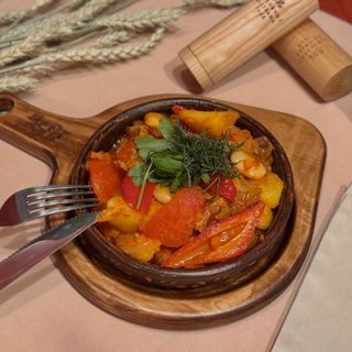 Чанахи з м’ясом і квасолею 