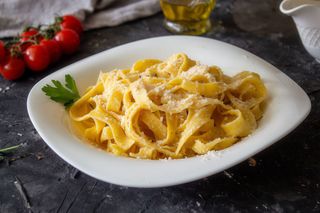 Паста з Сирним соусом (230г)