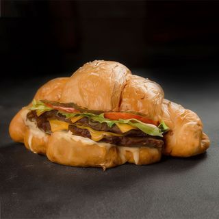 Круасан Дабл Чизбургер з соусом Бургерним (325г)