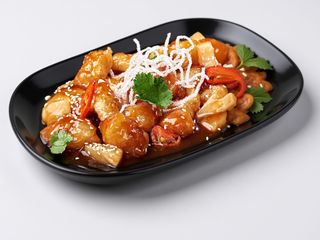 Курка в кисло-солодкому соусі з ананасом (340г)