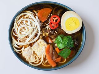 Курячий суп з яєчною локшиною (500г)