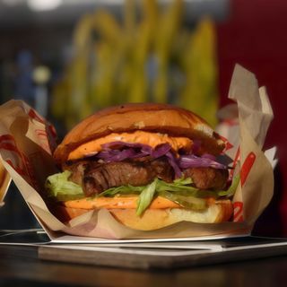 Бургер Шашлик (380г)