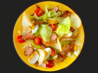 Цезар з курчам салат